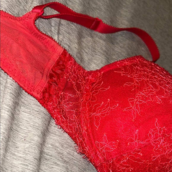 Victoria’s Secret Dream Angels push-up bra Elegant Red Lace Bra - Picture 8 of 11